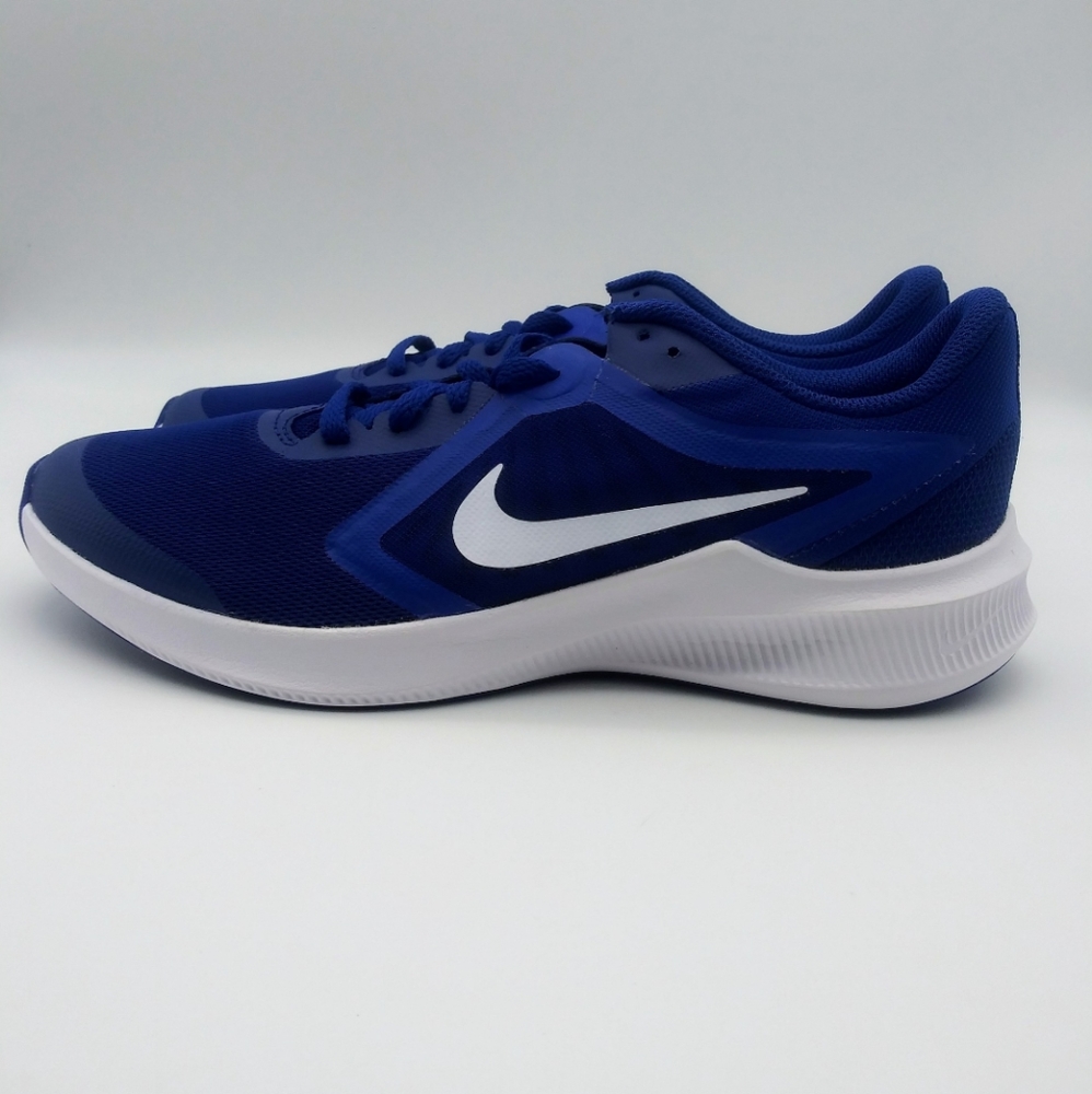NIKE Downshifter 10 Womens Sneakers